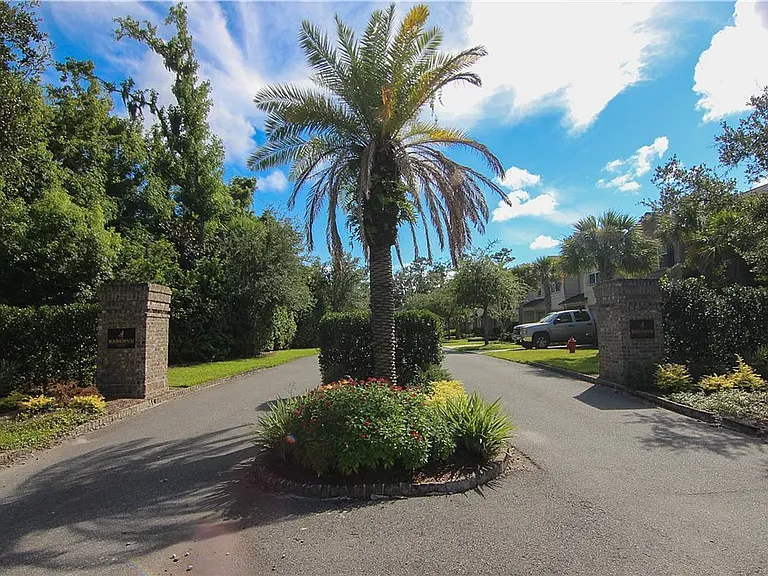 404 Reserve Ln — Photo 22
