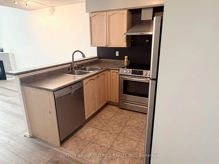 200 Manitoba St #411 — Photo 3