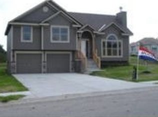 1404 Alice Ave, Pleasant Hill, MO 64080