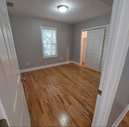 13 Suffield St #1 Photo 1