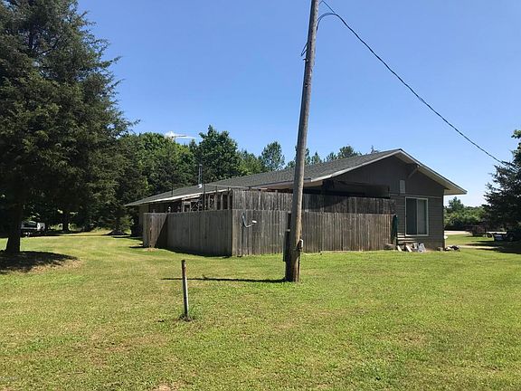 5th image of 6823 103rd Ave
