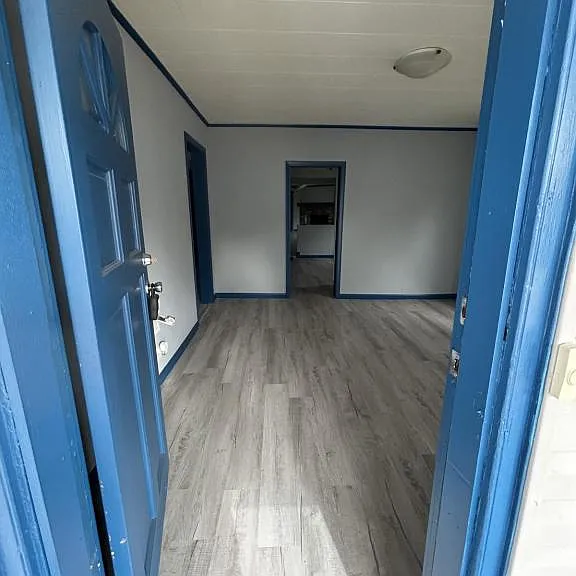 715 Jefferson Ave — Photo 2