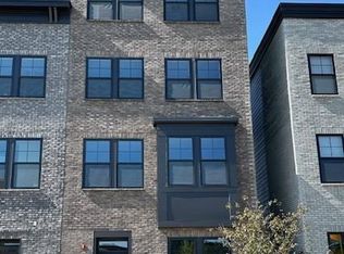 875 A Woodlawn Ave, Saint Paul, MN 55116