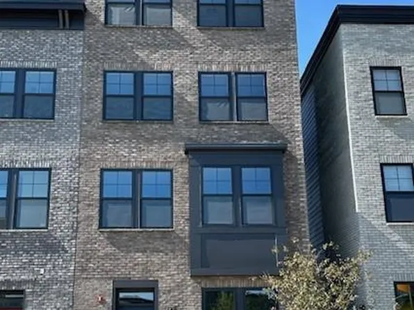 875 A Woodlawn Ave, Saint Paul, MN 55116