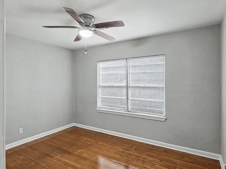 1223 Shawnee St — Photo 16