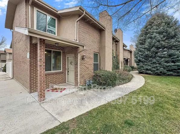 8758 S Oakwood Park Cir, Sandy, UT 84094