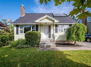 4 Summit Heights Rd, Dartmouth, NS B2Y 3X4
