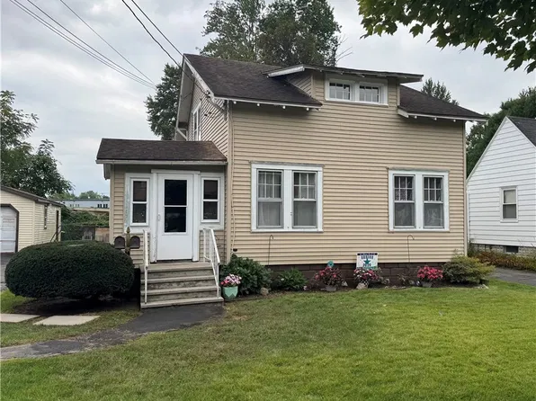 107 Palmer Dr, North Syracuse, NY 13212