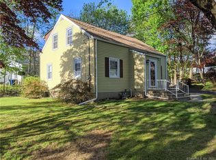 124 Minturn Pl, Bridgeport, CT 06606