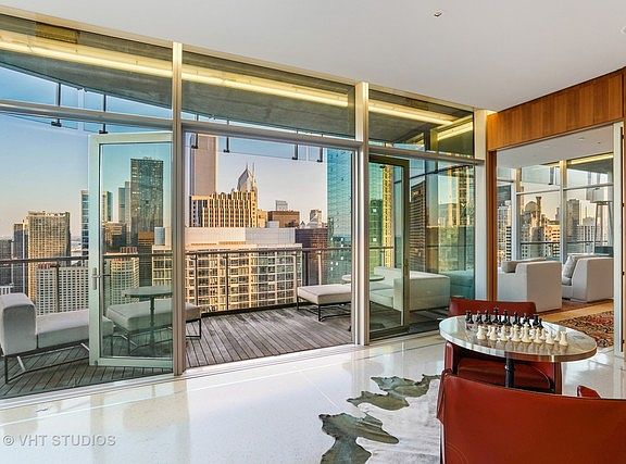 5th image of 600 N Fairbanks Ct #3901-4