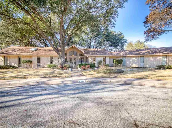2328 Brook Hollow Dr, Wichita Falls, TX 76308