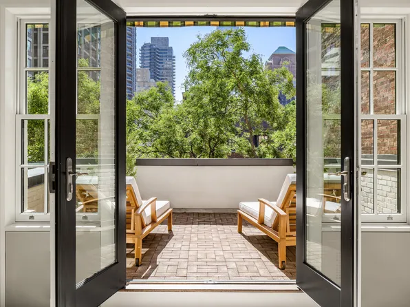 157 East 65th Street image 22 of 27