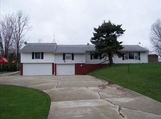 9990 Ravenna Rd, Chardon, OH 44024