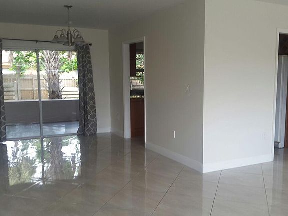 4th image of 7751 Venetian St