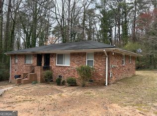 6454 Raymond Dr, Union City, GA 30291