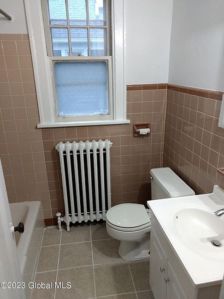 5th image of 899 Mercer Street