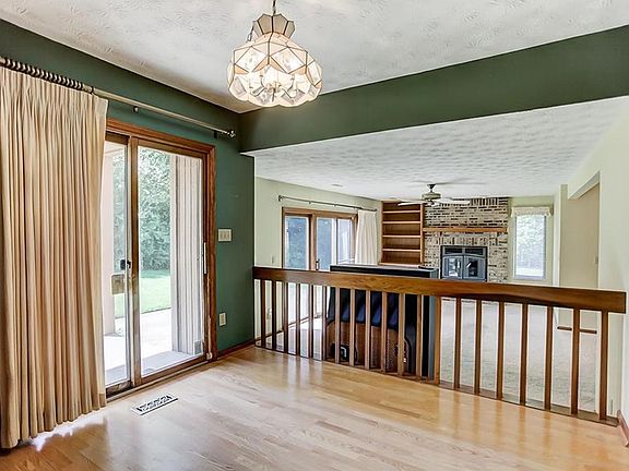 5th image of 1546 Hickory Glen Dr