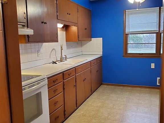 5th image of 906-908 E 84th St
