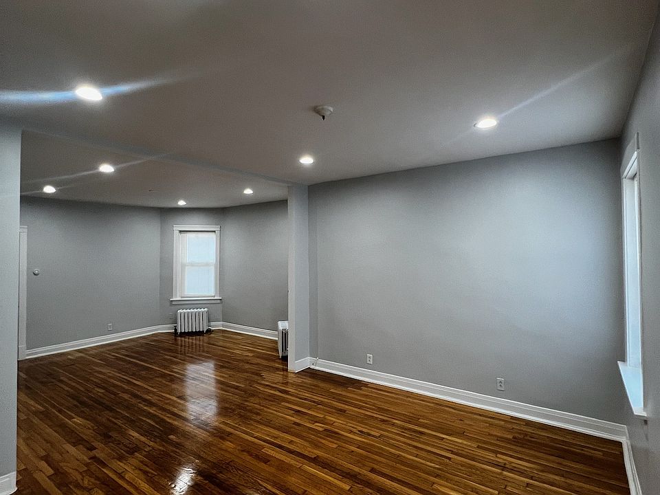 living/dining area