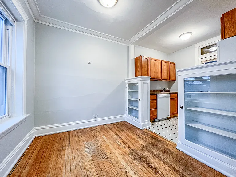 3951 N Hoyne Ave #2 — Photo 5