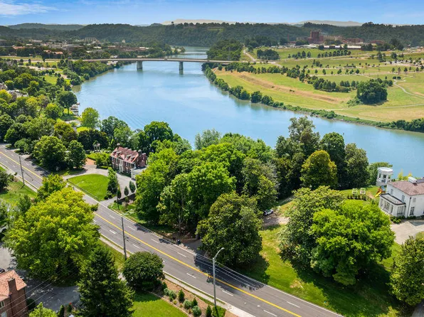 3048 Kingston Pike, Knoxville, TN 37919