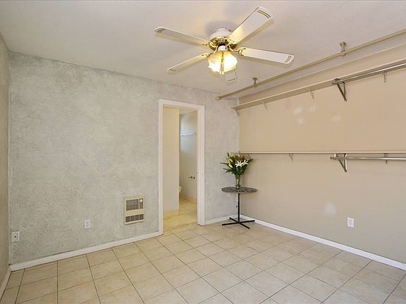 Second Bedroom with en suite bathroom