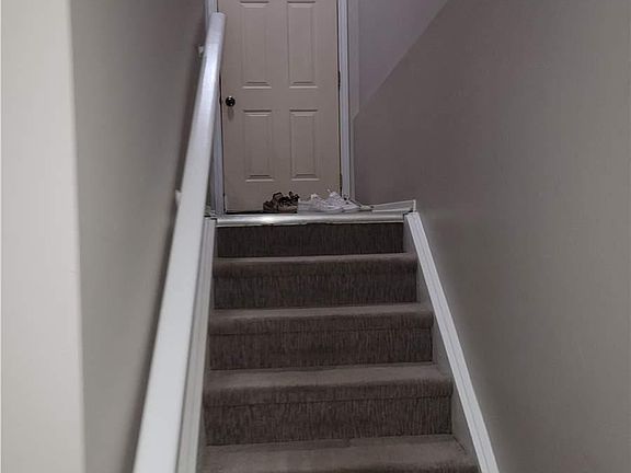 2nd image of 195 Denistoun St #254