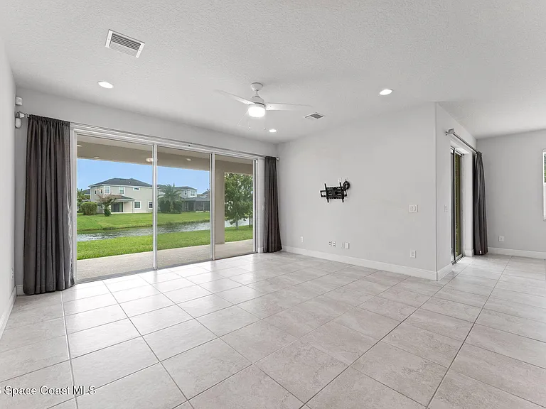 7440 Jazero Pl — Photo 7