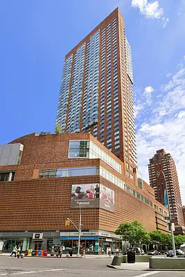 Rented by Corcoran | media 15