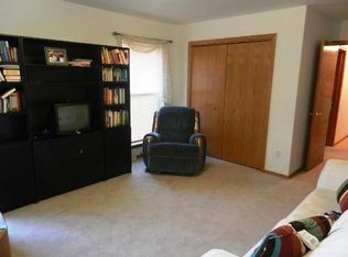 374 Longwood Ln, Wrightstown, WI 54180