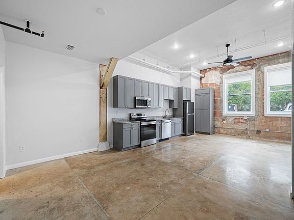 5th image of 3108 N Jefferson St #104