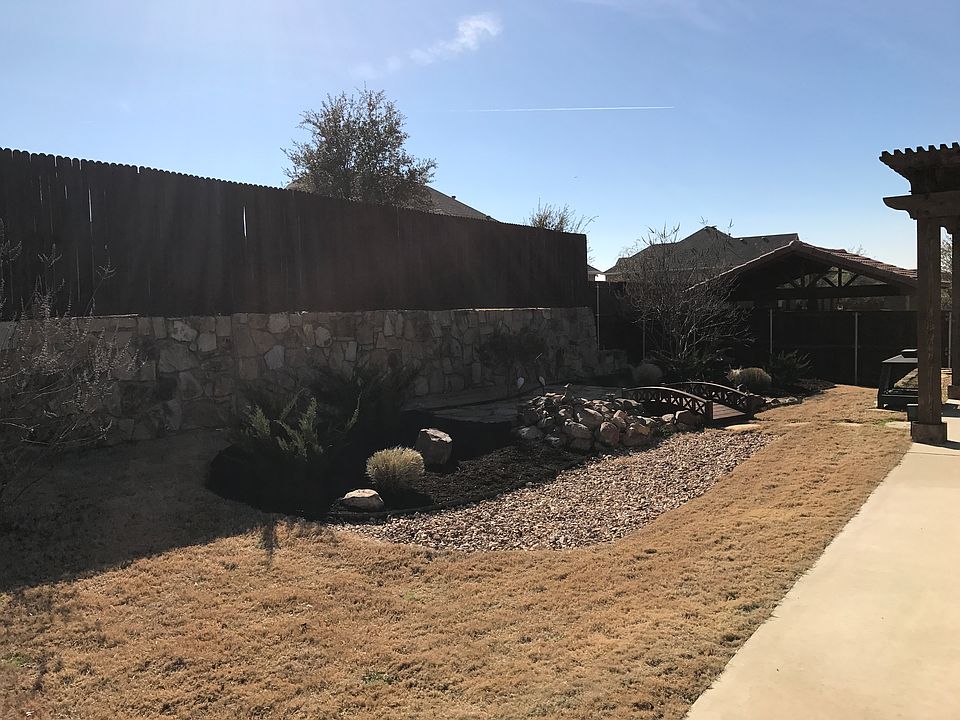 2nd image of 520 Dianna Dr