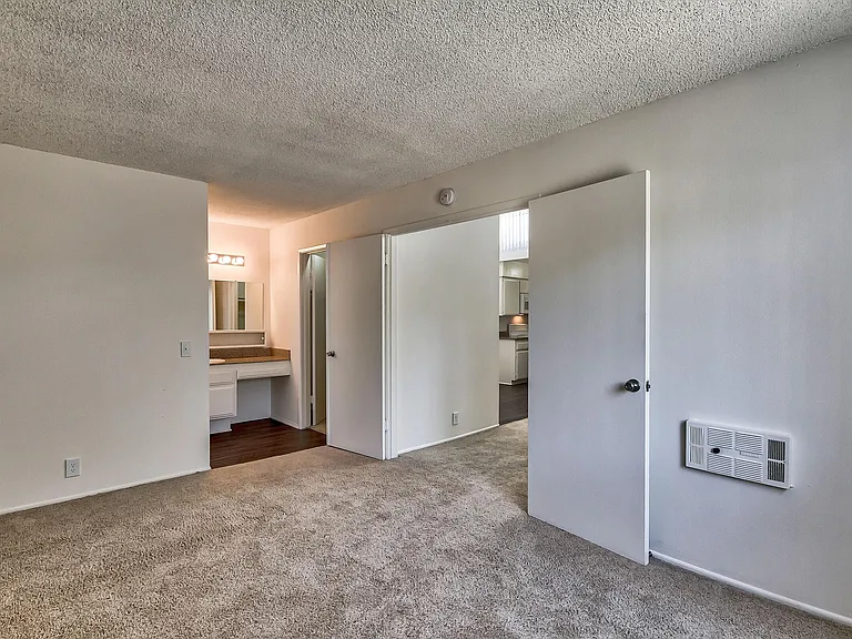 The Terrace Apartments — Photo 20