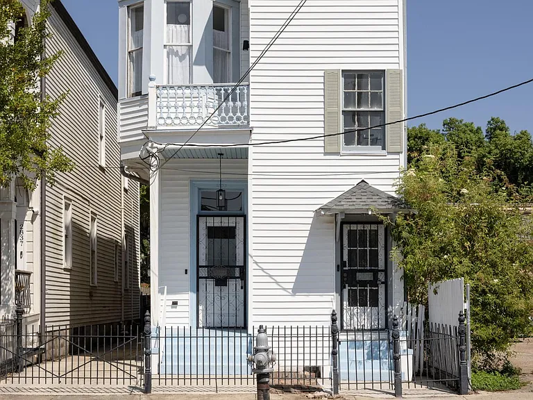 2833 Carondelet St — Photo 2