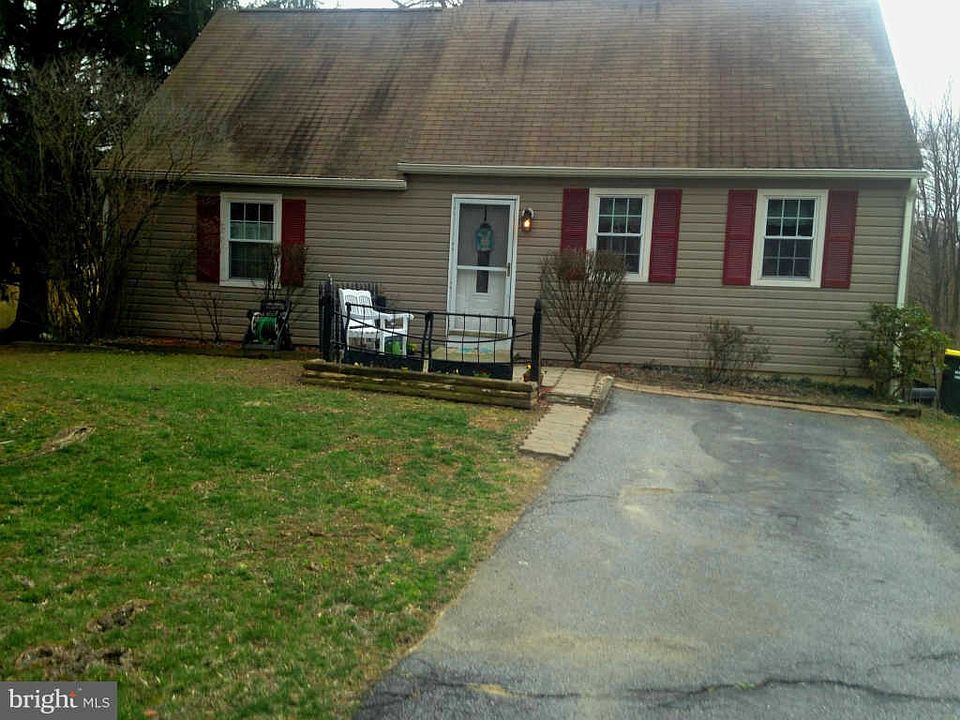 1st image of 1214 New Hampshire Ln