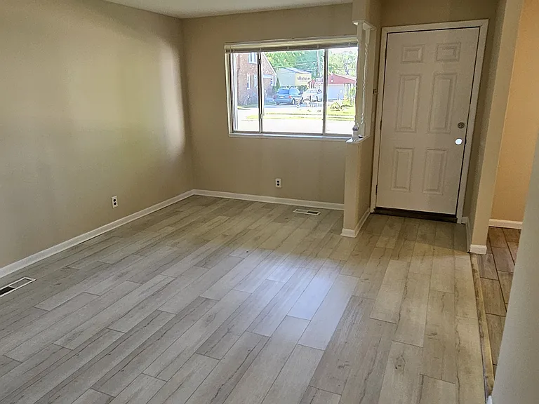 8049 Westminster Ave — Photo 7