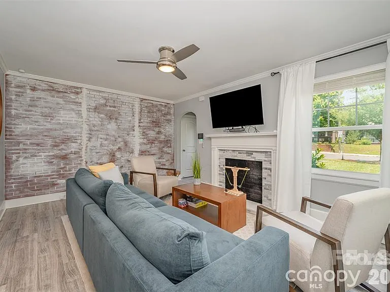 203 State St — Photo 5