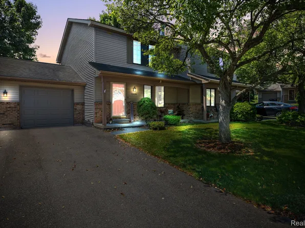 342 Wind Way Dr, Walled Lake, MI 48390