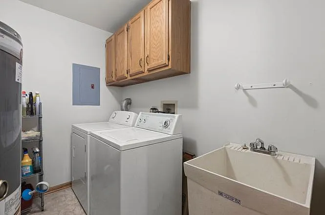 901 Persimmon Ln #D — Photo 7