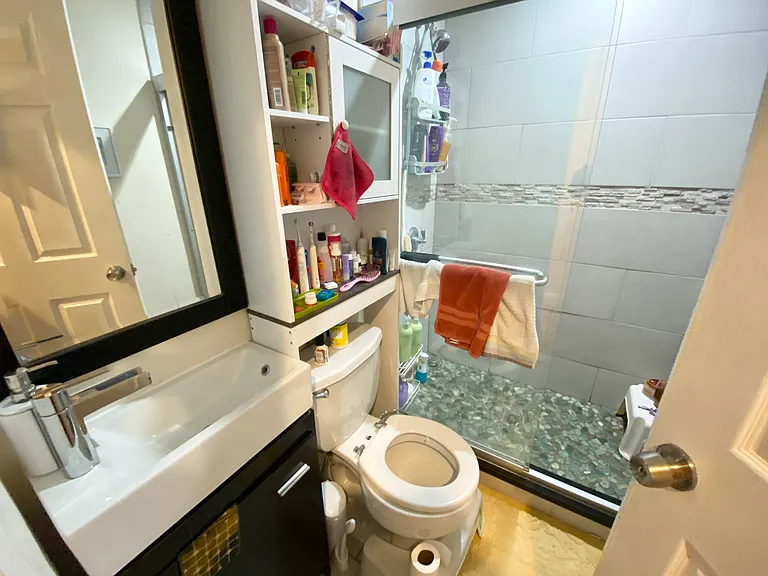 5 Oswald St #3L — Photo 11