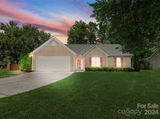 5028 Weatherly Way, Matthews, NC 28104