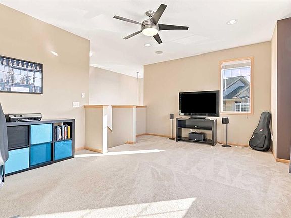 4th image of 112 S Eversyde Way SW