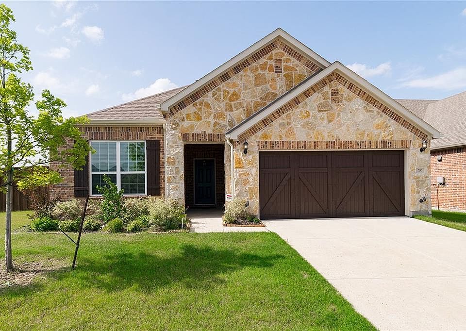 1st image of 200 Copper Canyon Dr