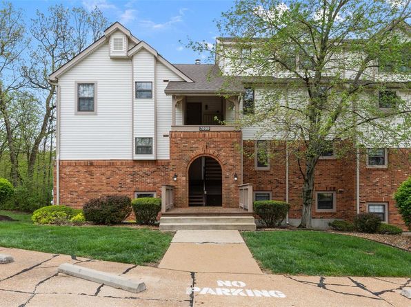 7000 Green Tee Ct #2, Saint Louis, MO 63129