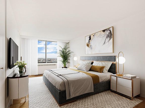 4th image of 1755 York Ave APT 32D