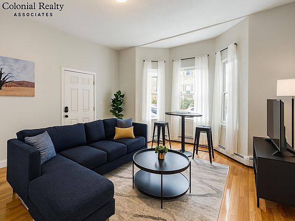 2nd image of 25 Highgate St