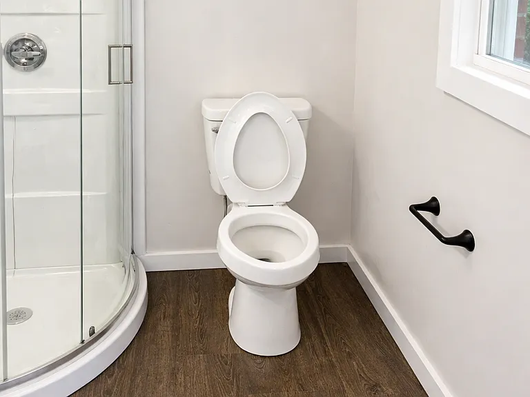 671 E Court St #12 — Photo 7