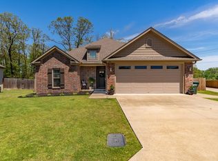1400 Graybeard Dr, Conway, AR 72034