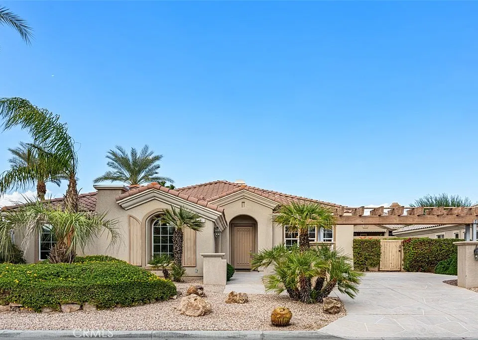 2 Vista Mirage Way
