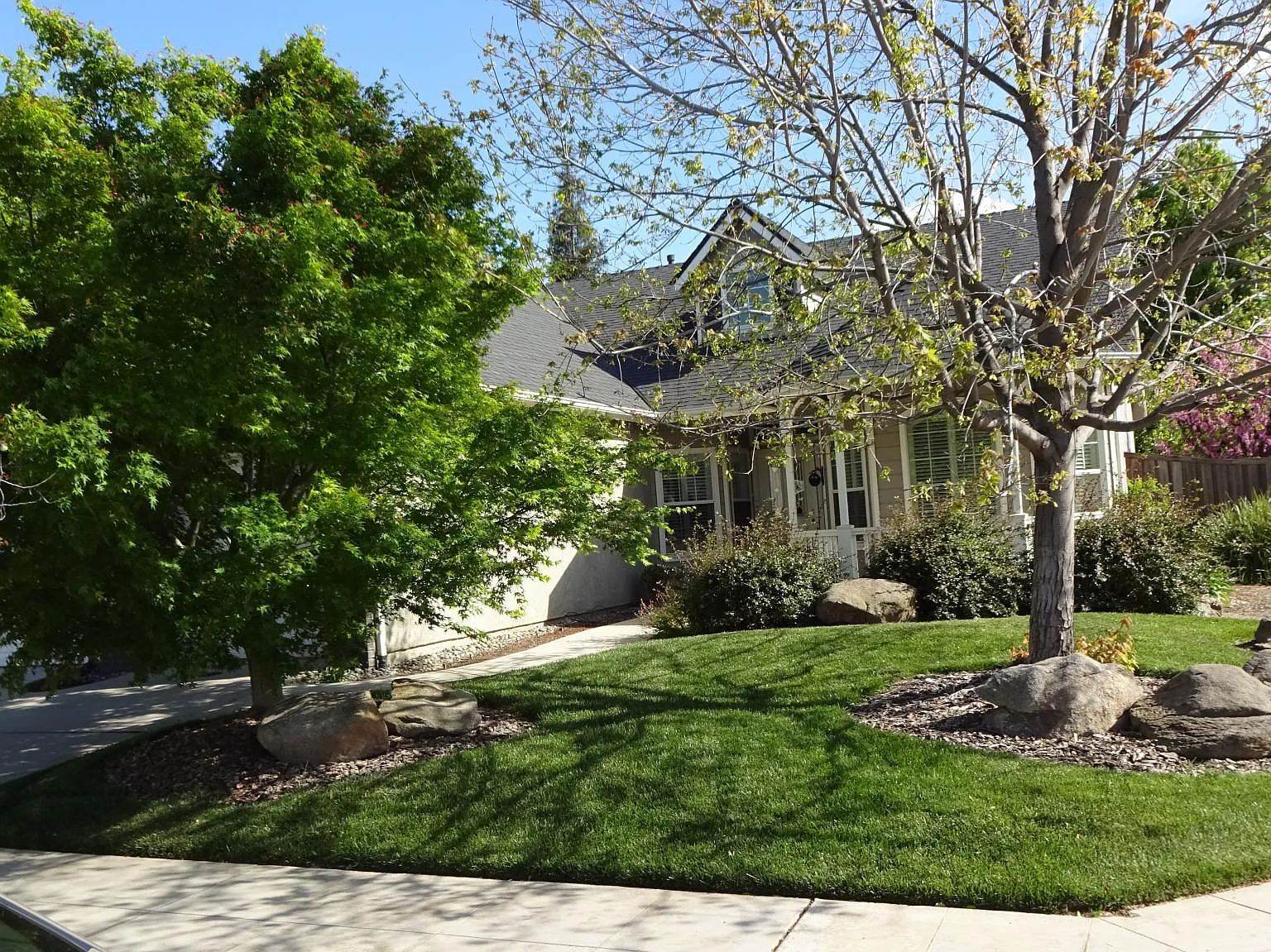 3 bed, 1868 sqft, $2,595 — Photo 1